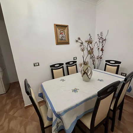 Διαμέρισμα Cobo Apartment's *